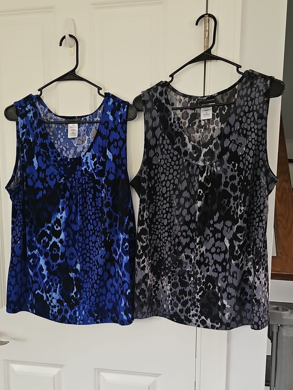 Bundle Of 2 Printed Sleeveless Camisole Tanks - Blue / Gray
